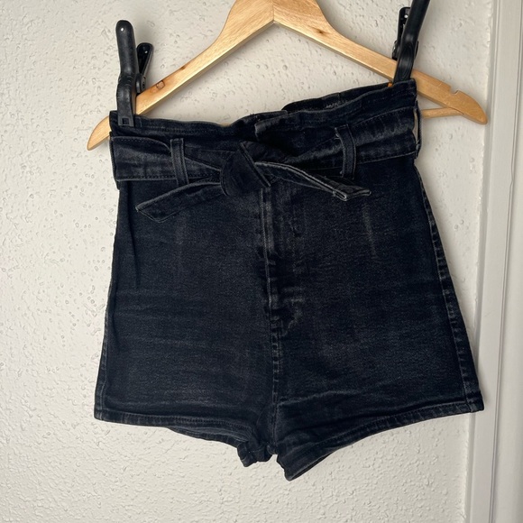 BDG Urban Outfitters Pin-Up High-Rise Denim Shorts - size 29 - Picture 2 of 5